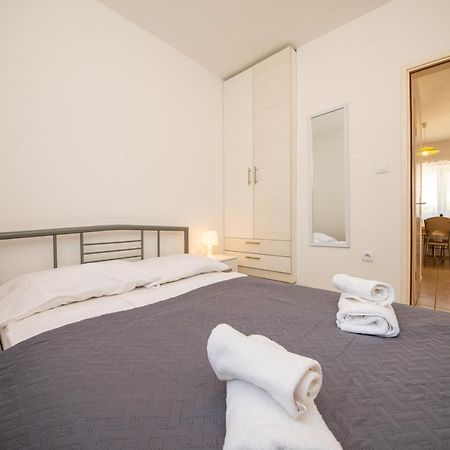 Apartmani Manita Paklenica セリネ エクステリア 写真