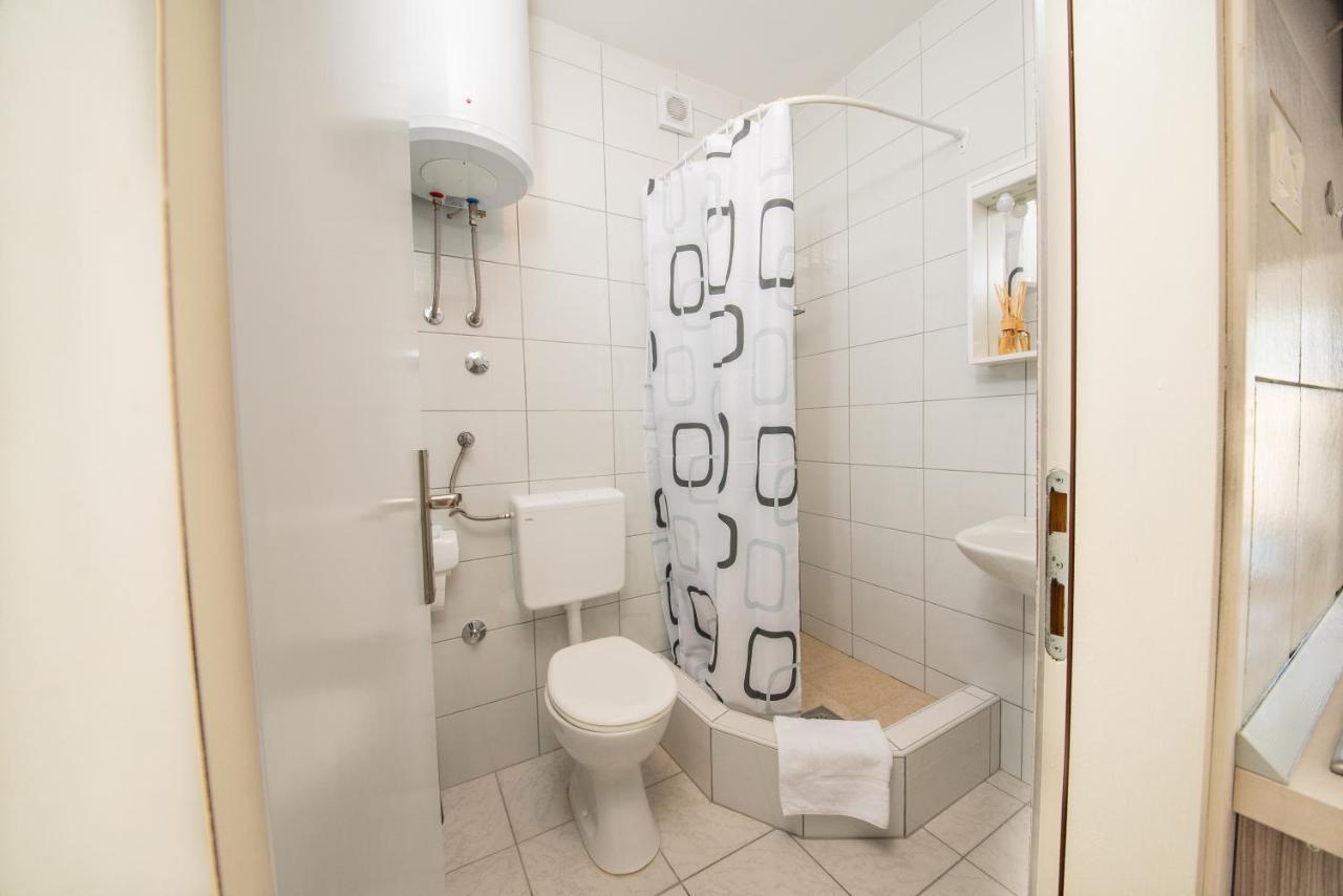 Apartmani Manita Paklenica セリネ エクステリア 写真
